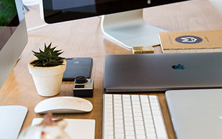 米乐官网登录-巴萨主教练执教百场，球队成绩节节上升！