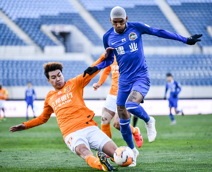 米乐体育平台官网-包含建业主场大胜泰达，迎来赛季首胜积分榜有所提升的词条