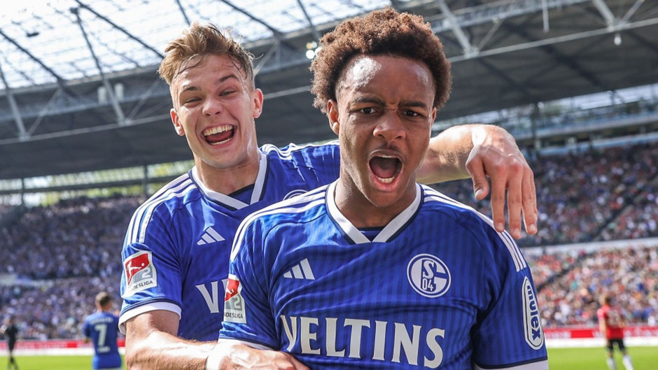 米乐m6官网入口-沙尔克再下一城，球迷热情庆祝的简单介绍