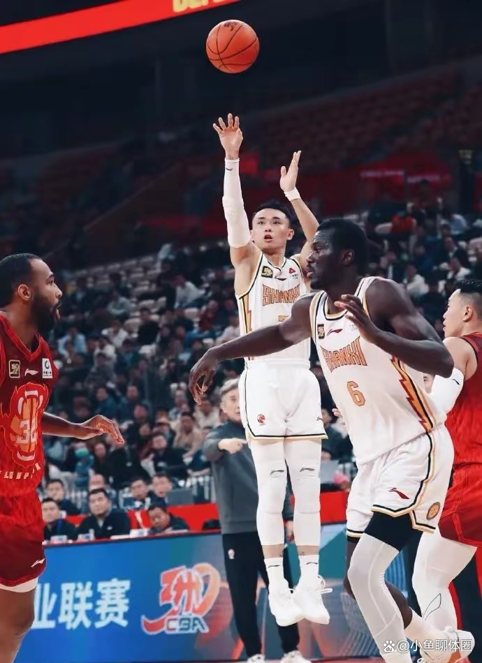 米乐m6平台-比赛时刻紧凑，双方球队实力对比打出精彩战役的简单介绍