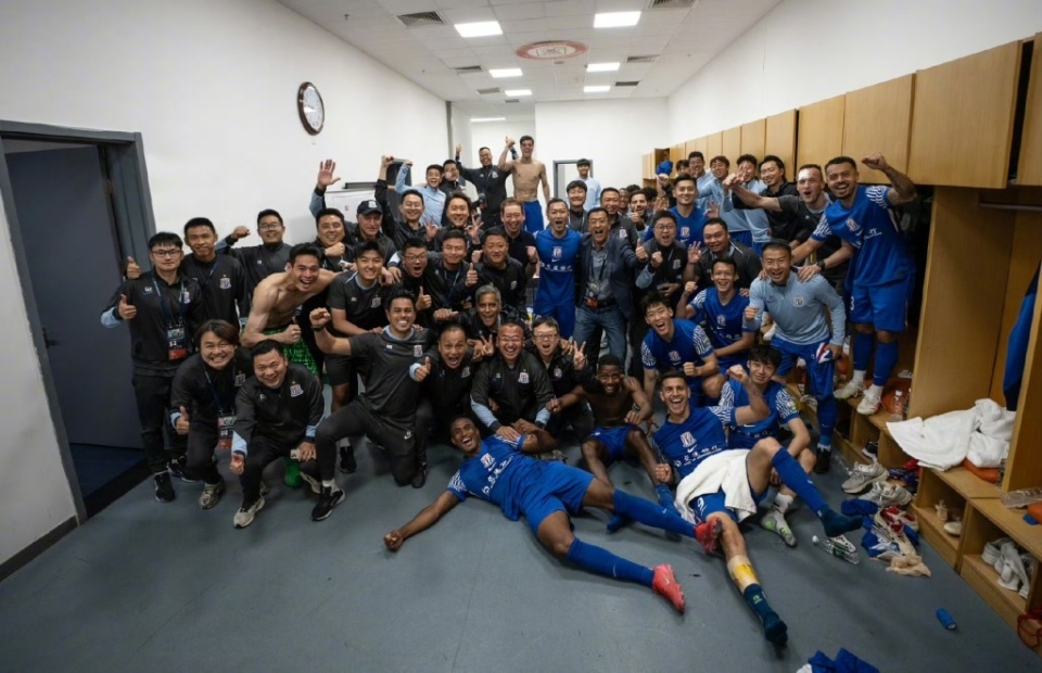 米乐m6官网-关于江苏苏宁阻止上海申花连胜，双方握手言和的信息