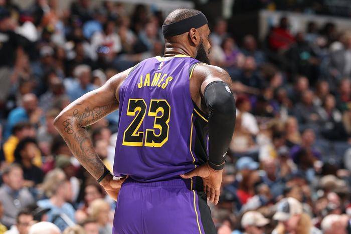 米乐体育官网首页-关于图瓦努选择退役，留给湖人无尽遐想的信息